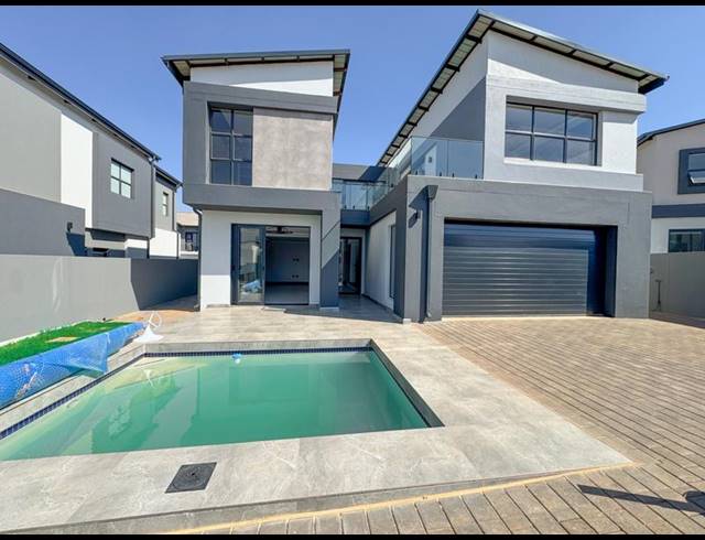 4 BEDROOM HOUSE FOR SALE IN FOUNTAINBROOK ESTATE